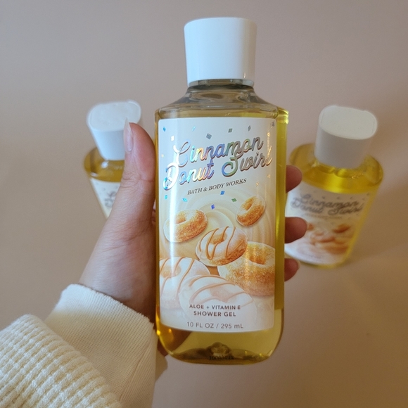 Bath & Body Works Bath & Body Bath Body Works Cinnamon Donut Swirl